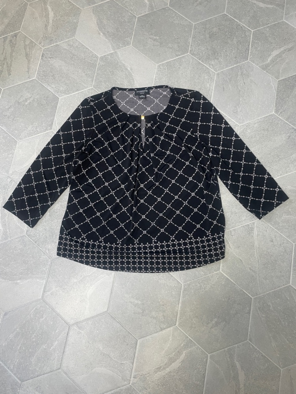 Liz Claiborne Career Women Black & White Chain Print Top – Petite XL